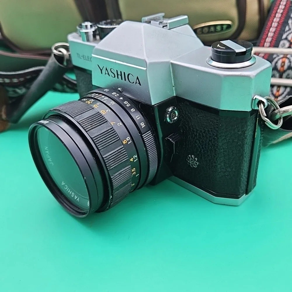 Yashica TL Electro 35mm SLR Camera with 50mm Lens Untested‎ As Is With Bag